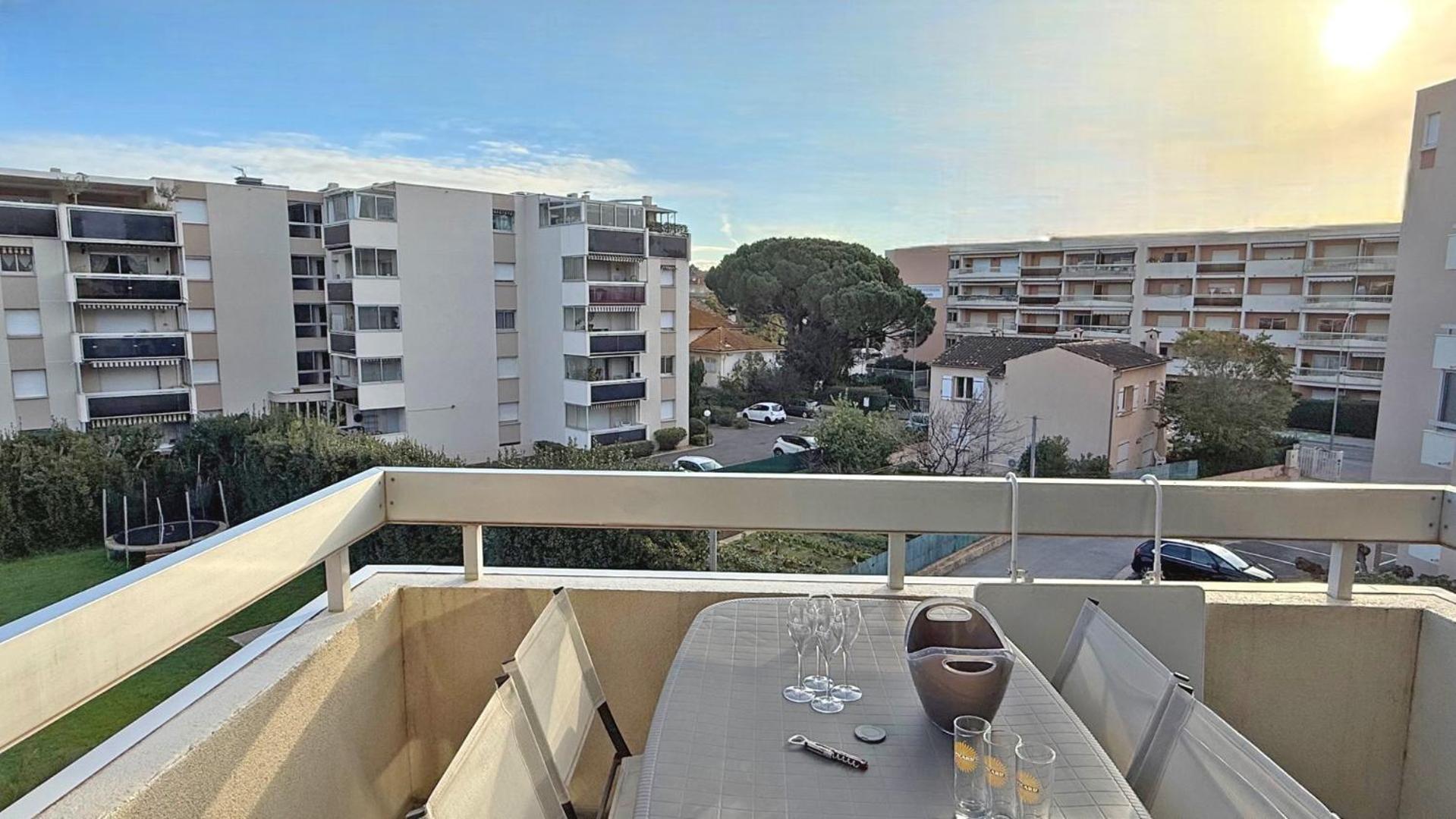 Les Coralies Apartamento Sainte-Maxime Exterior foto